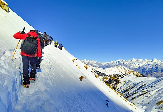 Best Time to Visit Winter Kuari Pass and Tips on Weather