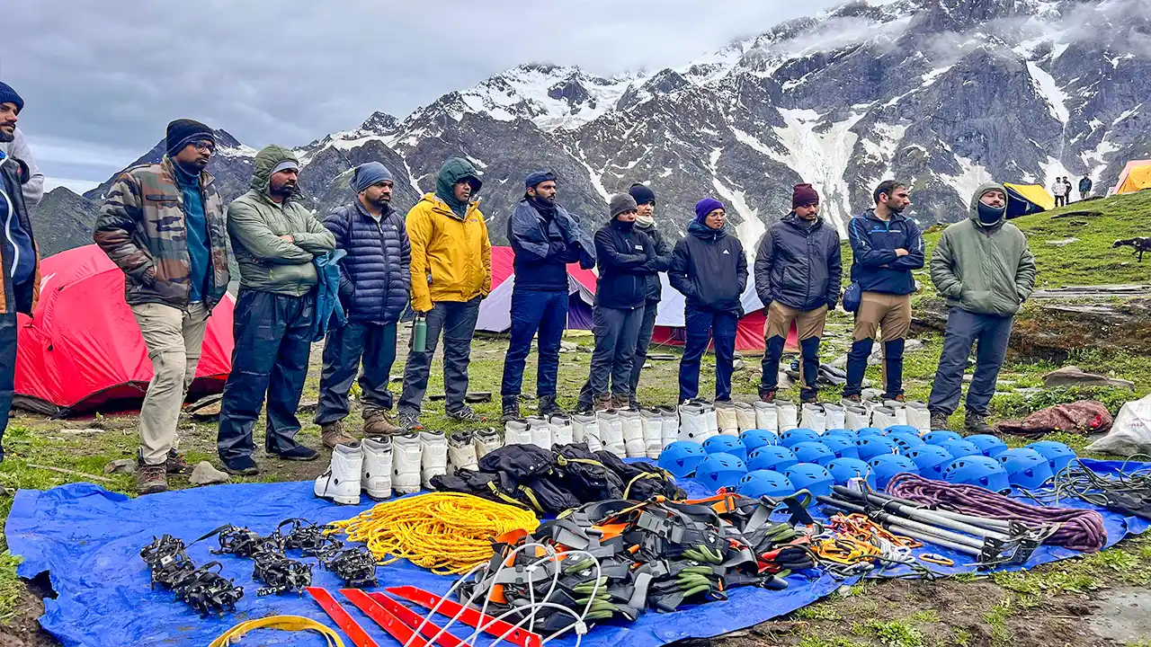 Rent or buy trekking gears from a trusted company, Trek The Himalayas