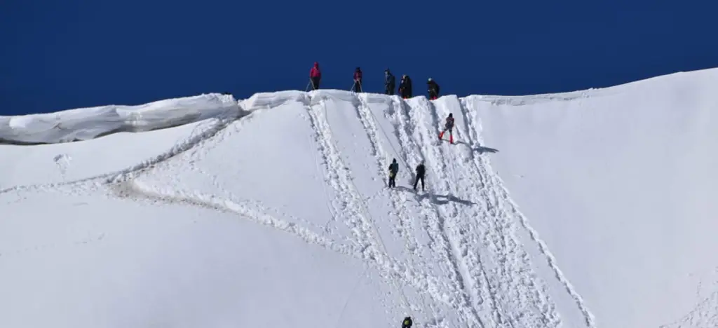 Buran Ghati Pass Trek