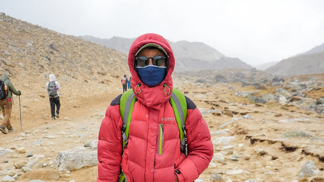 Neck gaiter to protect you from cold and wind on high altitude treks